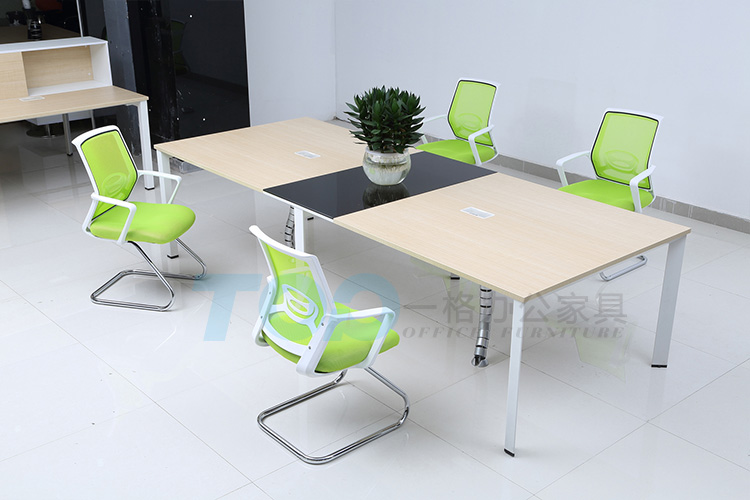 屏風辦公桌,會議桌 屏風辦公桌,<a href='/hyzxl.htm' class='keys' title='點擊查看關于會議桌的相關信息' target='_blank'>會議桌</a>