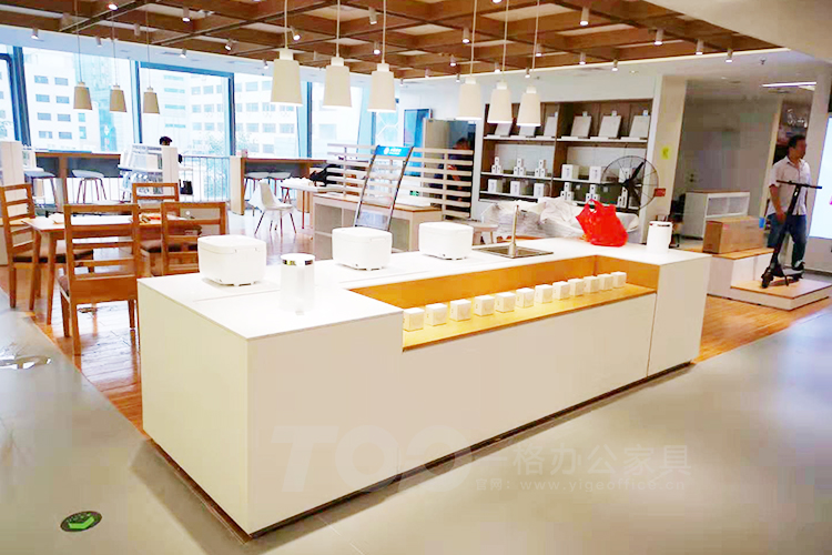 中國移動(dòng)5G產(chǎn)品展示臺(tái).jpg 中國移動(dòng)5G產(chǎn)品展示臺(tái).jpg