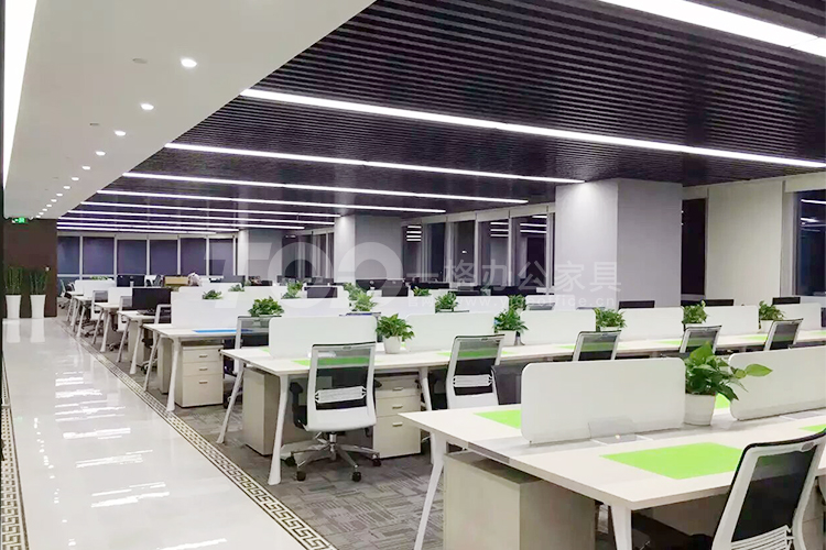 職員辦公區.jpg 職員辦公區.jpg