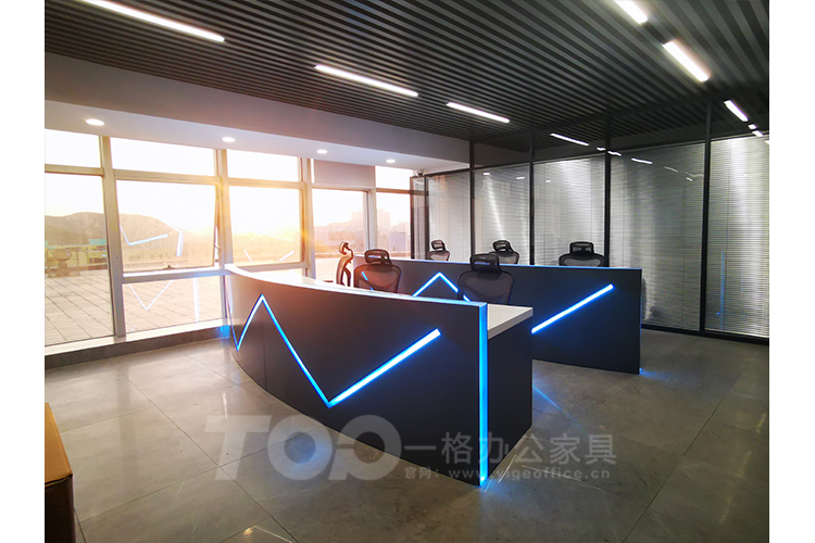 異形烤漆辦公操作臺背面.jpg 異形烤漆辦公操作臺背面.jpg