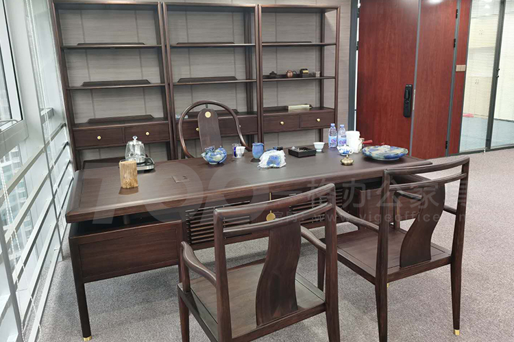 新中式純實木班臺.jpg